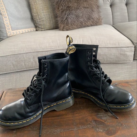 Dr. Martens - Picture 2 of 3